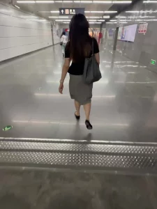 原创自拍）你心爱的美丽新娘 在床上被我任意蹂躏